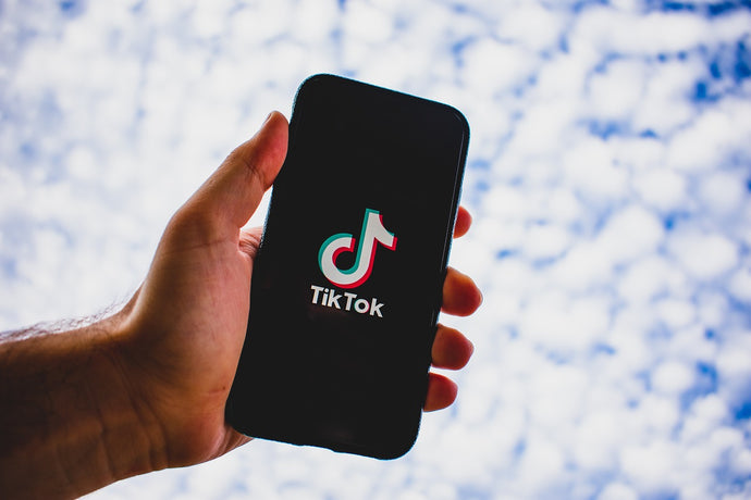 Los secretos para crear descripciones de TikTok que atraigan a millones de seguidores